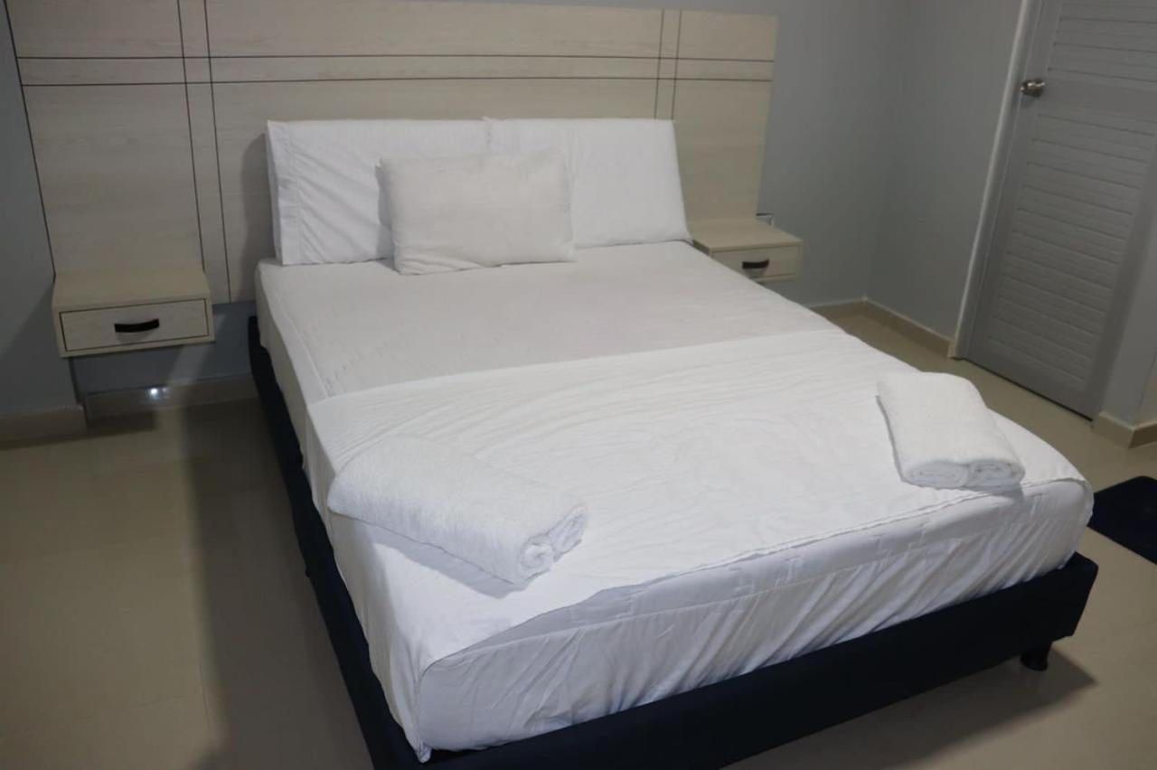 לטיסייה Hotel River Suite מראה חיצוני תמונה